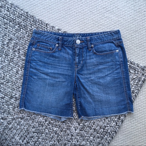 LOFT - Jean Shorts w/ Option to Roll-Up Cuff - Picture 1 of 5
